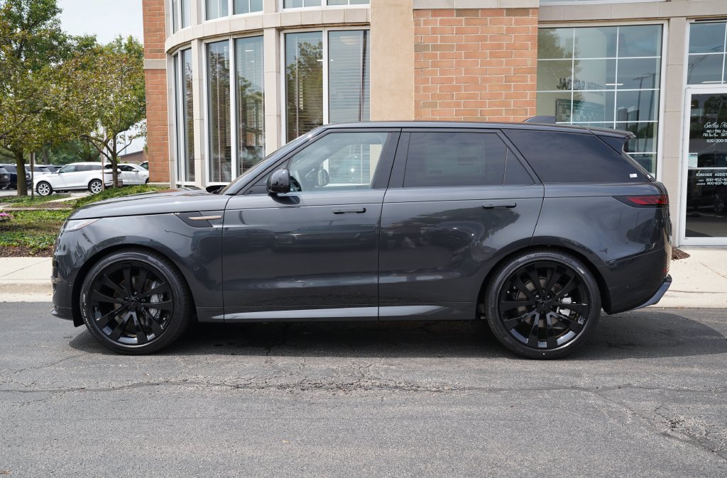 New 2026 Land Rover Range Rover Sport Dynamic SE AWD/4WD image 2