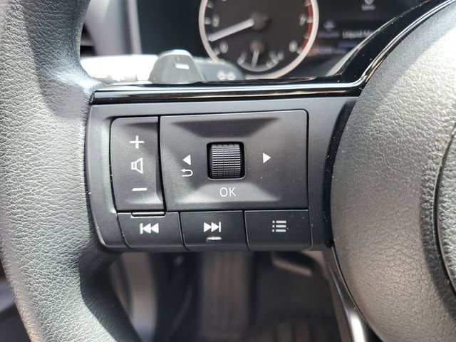 Certified 2023 Nissan Rogue SV image 17