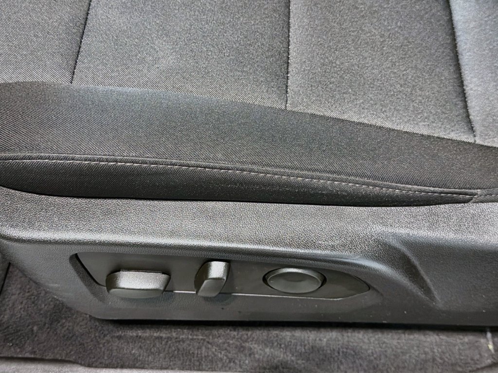 Used 2024 Chevrolet Colorado Trail Boss w/ Advanced Trailering Package AWD/4WD image 18