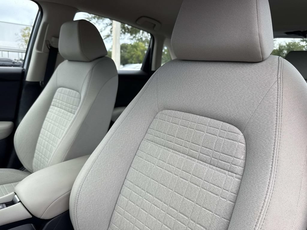 Used 2024 Honda HR-V LX image 23