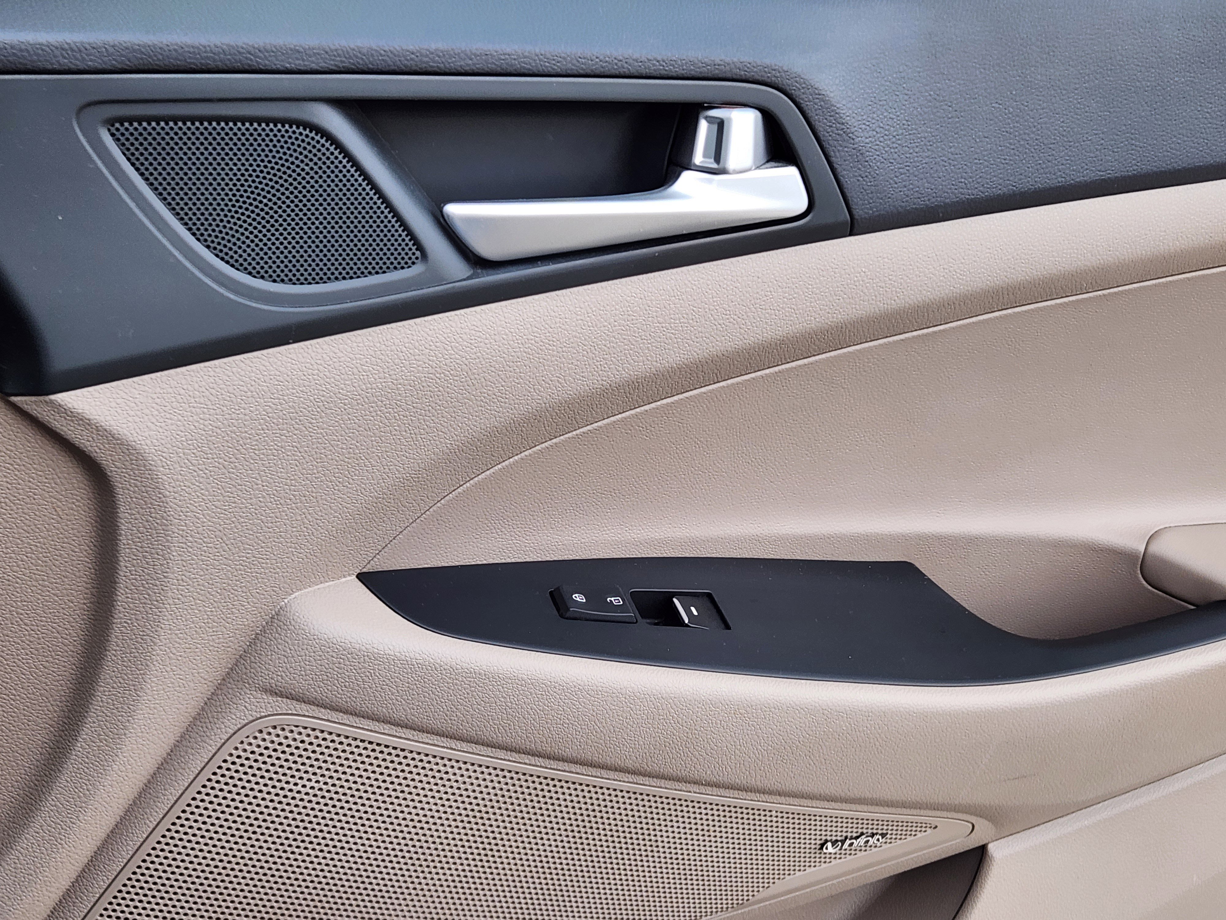 Used 2021 Hyundai Tucson Limited image 16