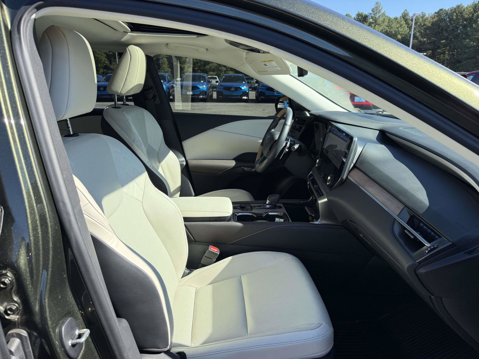 Used 2024 Lexus RX 350 Premium w/ Accessory Package (Z1) AWD/4WD image 14