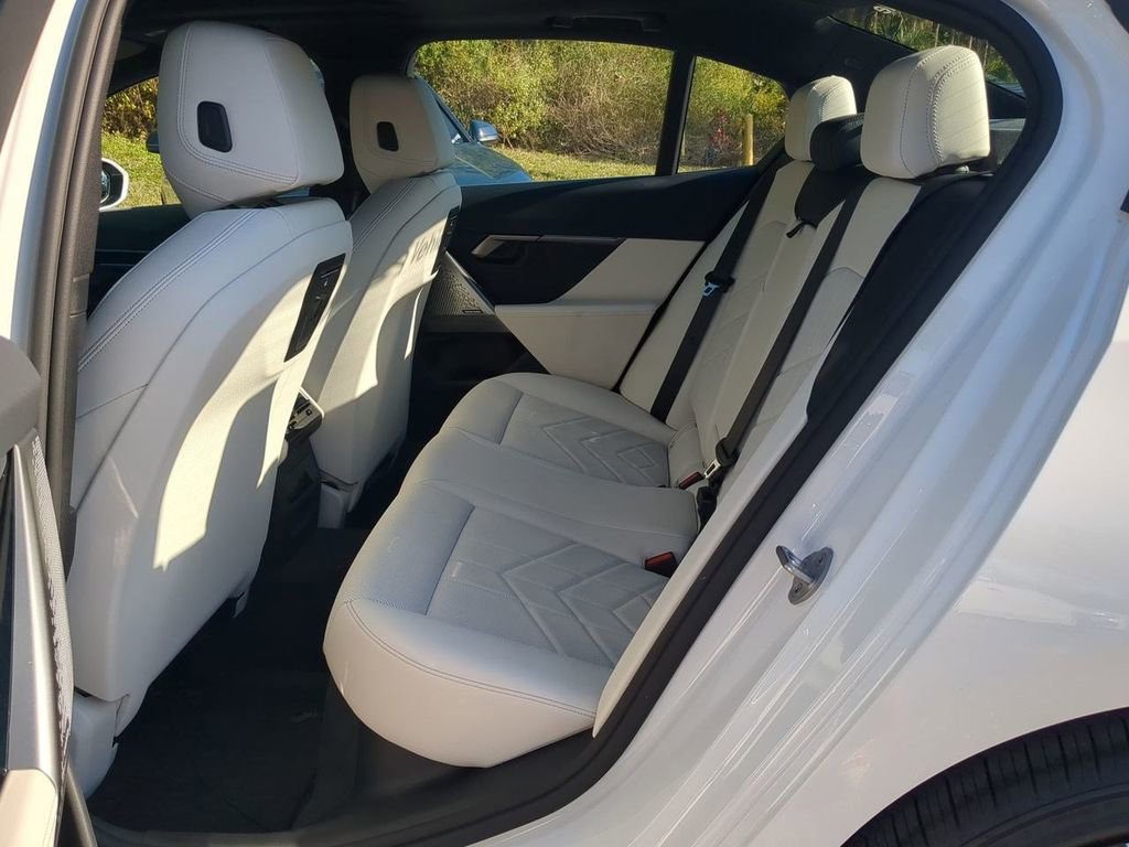 New 2026 BMW 530i w/ Premium Package image 14