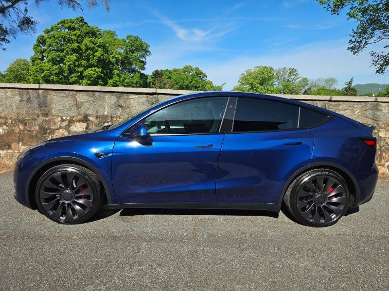 Used 2023 Tesla Model Y Performance AWD/4WD image 8