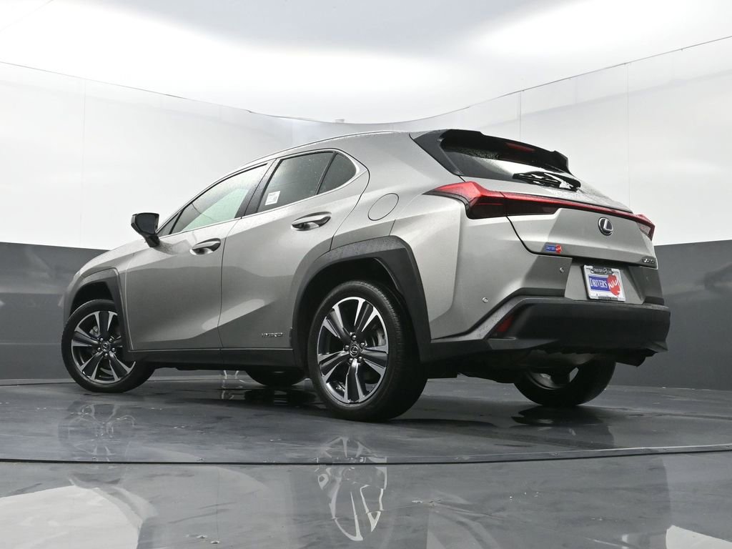 Used 2021 Lexus UX 250h w/ Accessory Package (Z2) AWD/4WD image 26