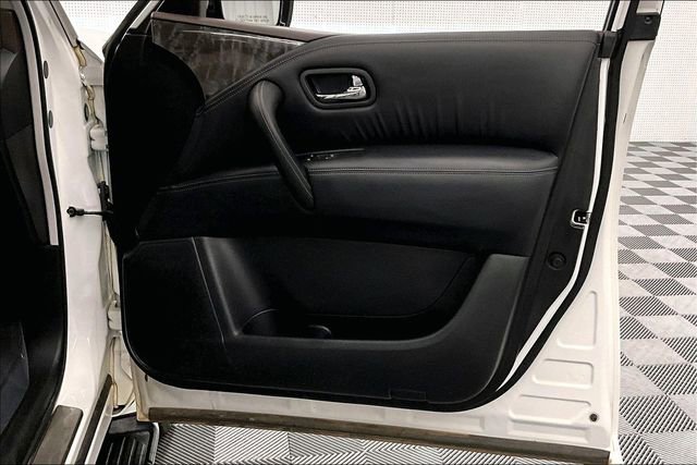 Used 2024 Nissan Armada Platinum w/ Captain's Chairs Package AWD/4WD image 23