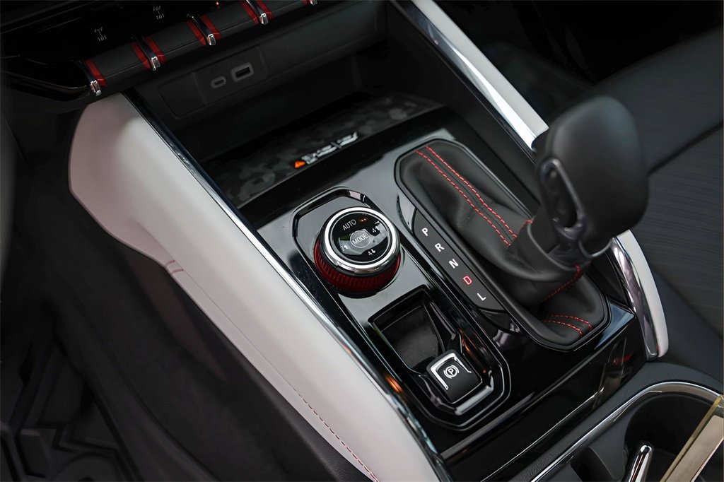 Used 2024 GMC Canyon AT4X image 21