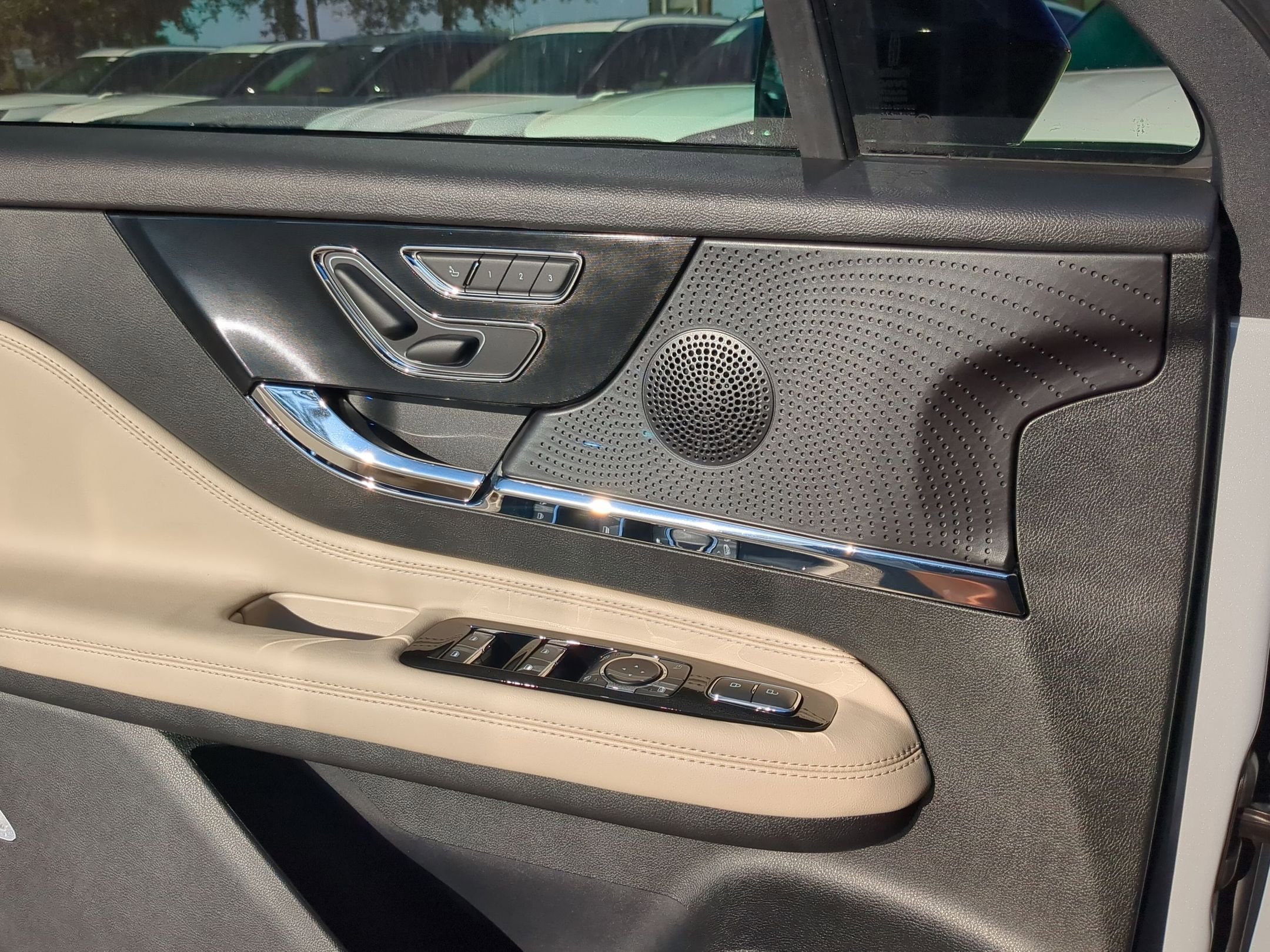 New 2026 Lincoln Corsair Reserve image 12