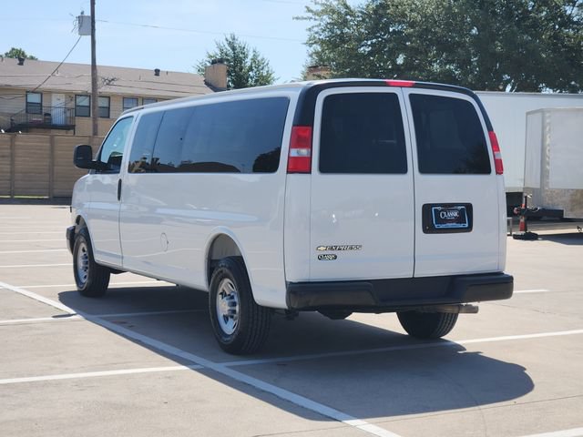 Used 2025 Chevrolet Express 3500 LS RWD image 3