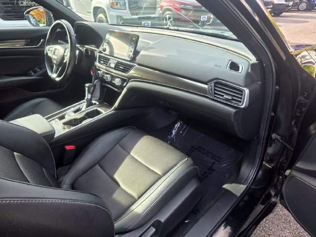 Used 2019 Honda Accord Sport image 9
