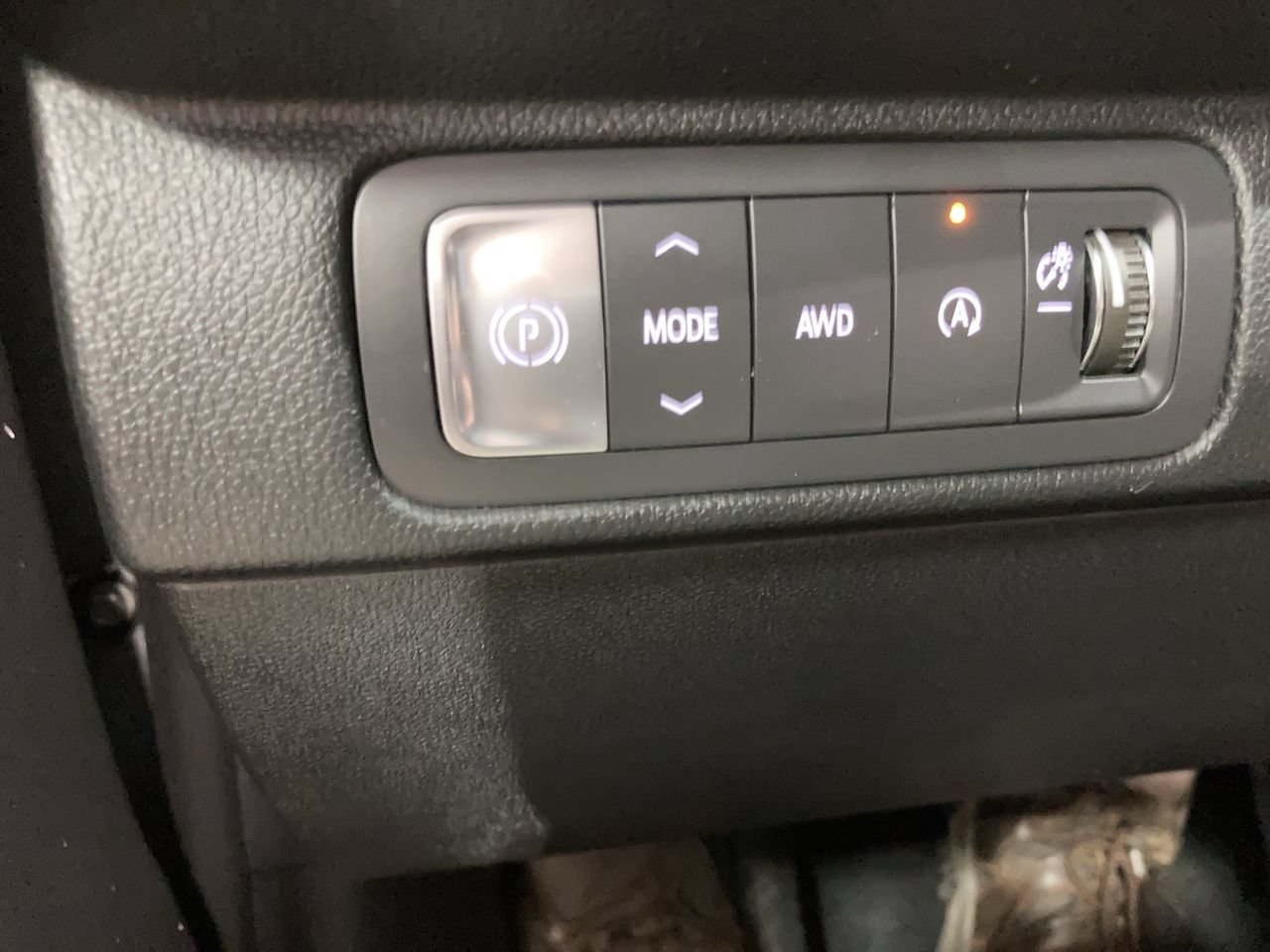 Used 2025 Chevrolet Traverse Z71 AWD/4WD image 13