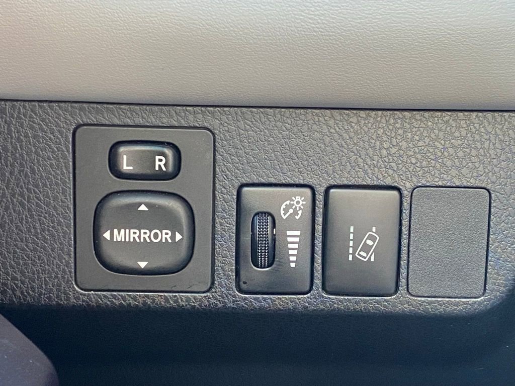 Used 2018 Toyota RAV4 XLE image 26