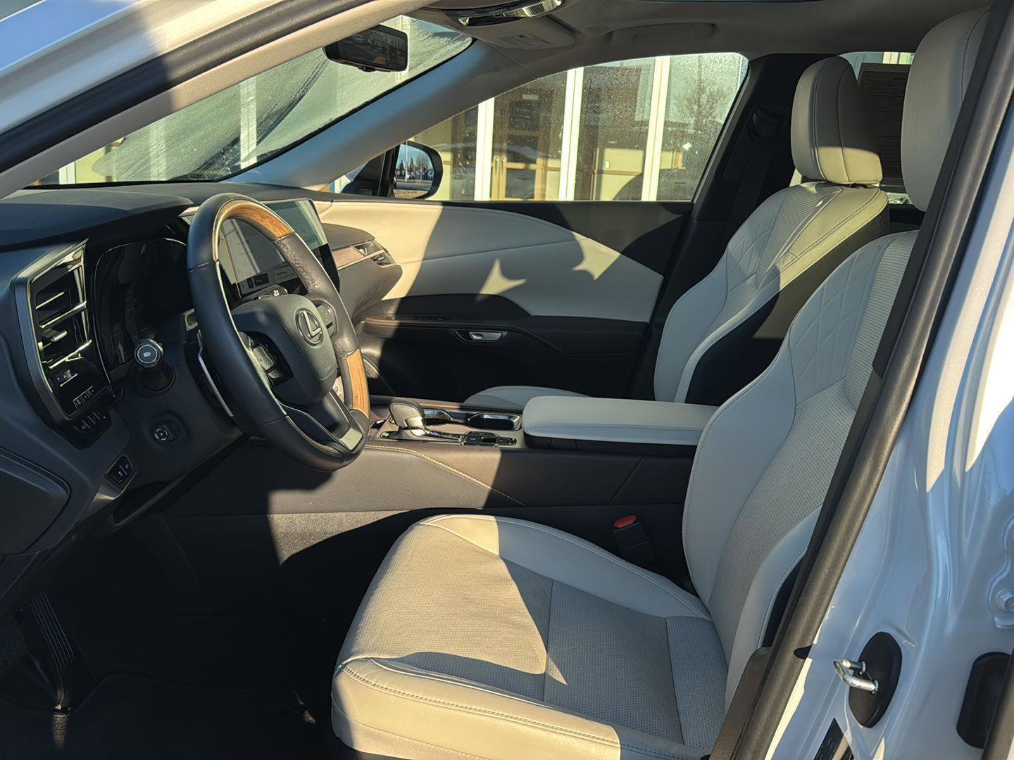 Certified 2025 Lexus RX 350 Premium Plus w/ Convenience Package image 8