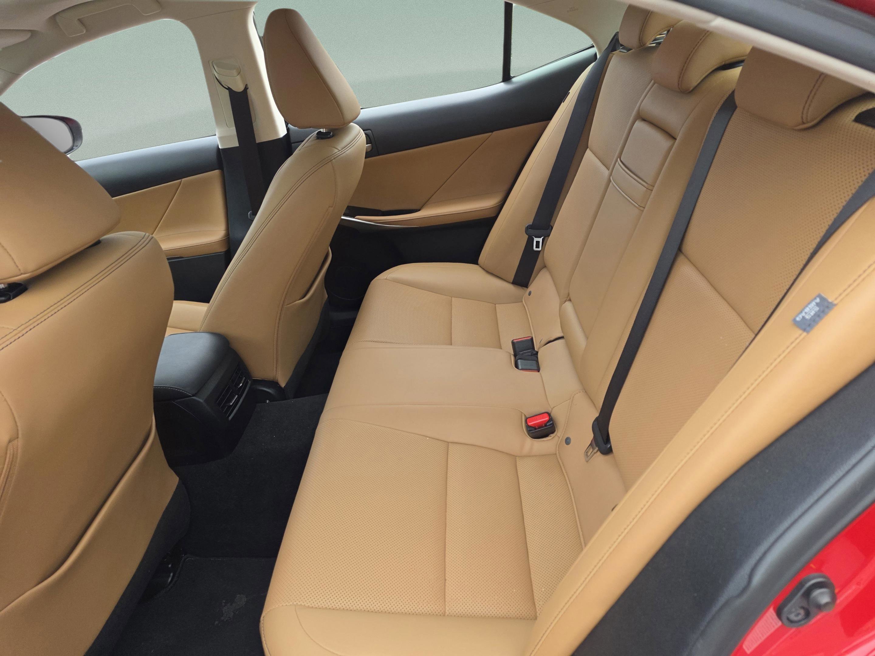 Used 2017 Lexus IS 200t image 21