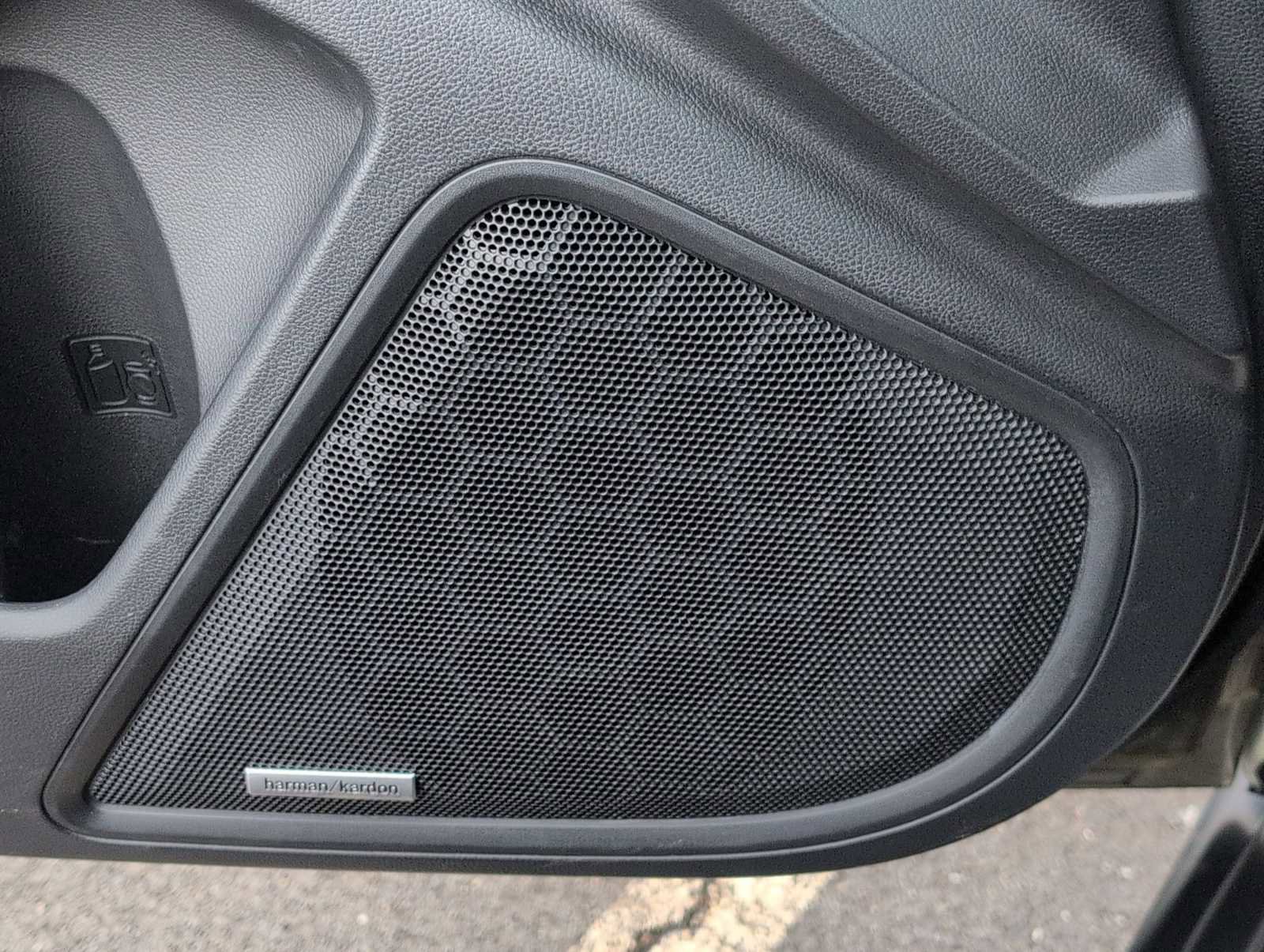 Certified 2022 Subaru Outback Limited image 30