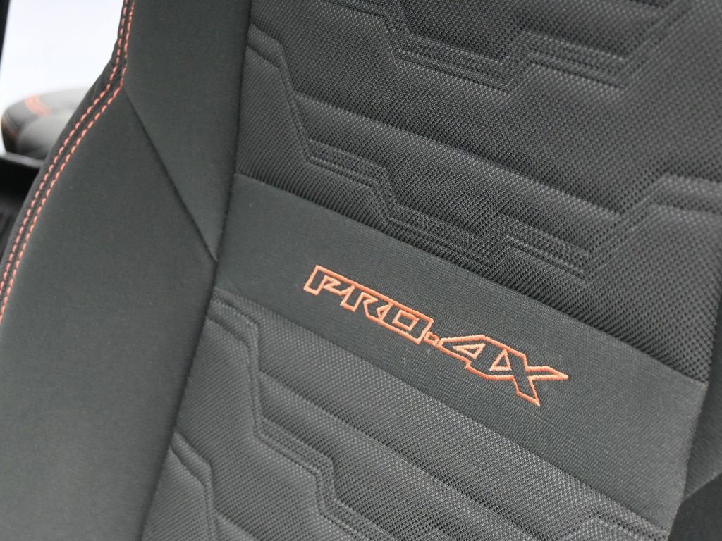 Used 2024 Nissan Frontier PRO-4X w/ Pro Convenience Package image 18