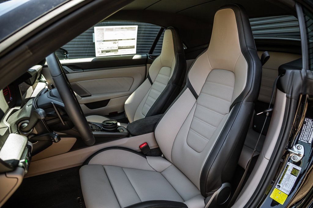 Used 2025 Porsche 911 Carrera S image 5