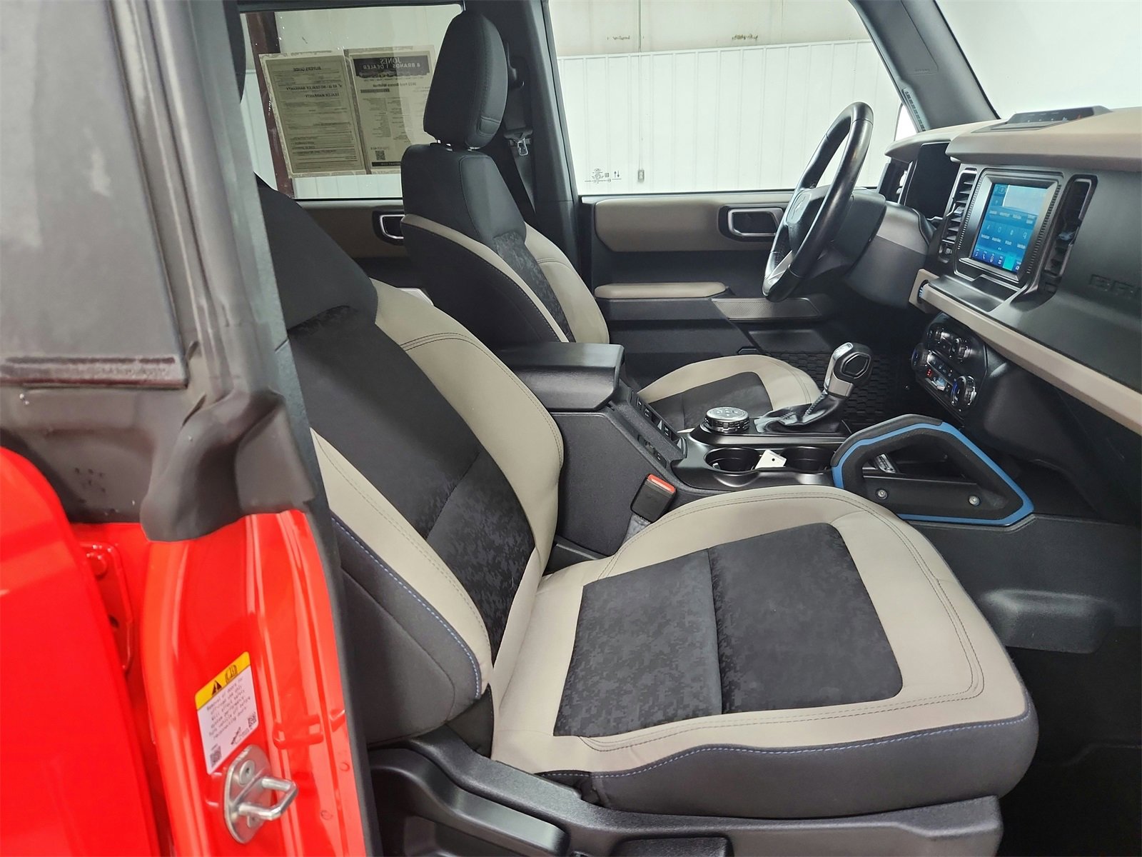 Used 2022 Ford Bronco Wildtrak image 39