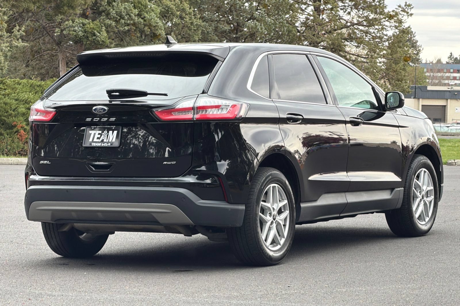 Used 2024 Ford Edge SEL AWD/4WD image 4