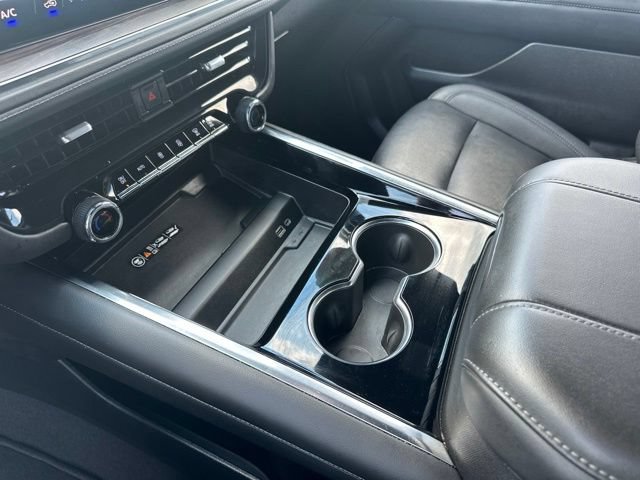 Used 2025 Chevrolet Tahoe LT AWD/4WD image 23