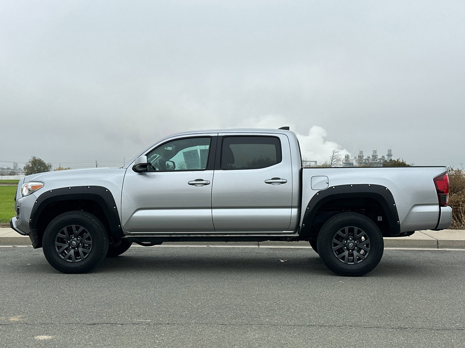 Used 2023 Toyota Tacoma SR w/ SR Convenience Package image 7
