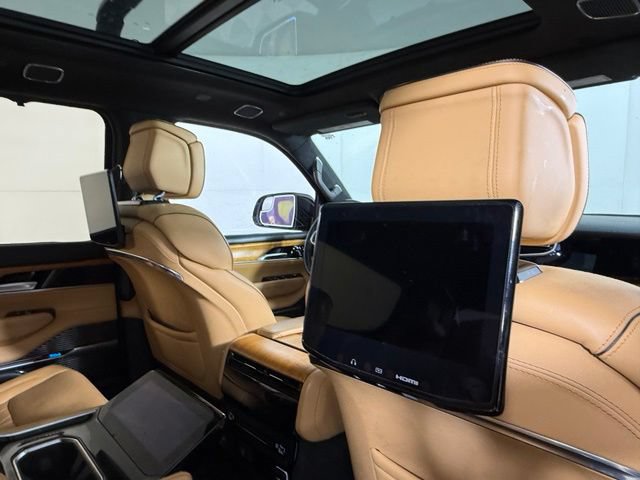 Used 2022 Jeep Grand Wagoneer Series III w/ Rear Seat Video Group 1 AWD/4WD image 89