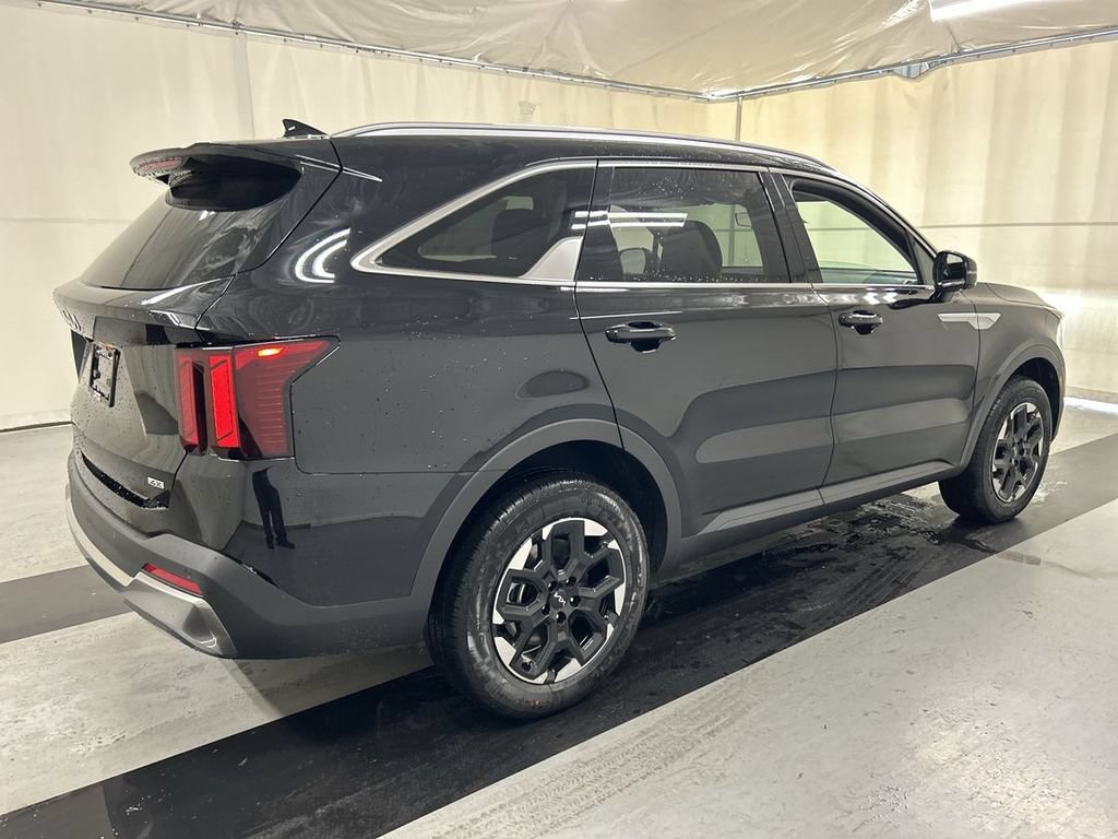 New 2026 Kia Sorento S AWD/4WD image 2