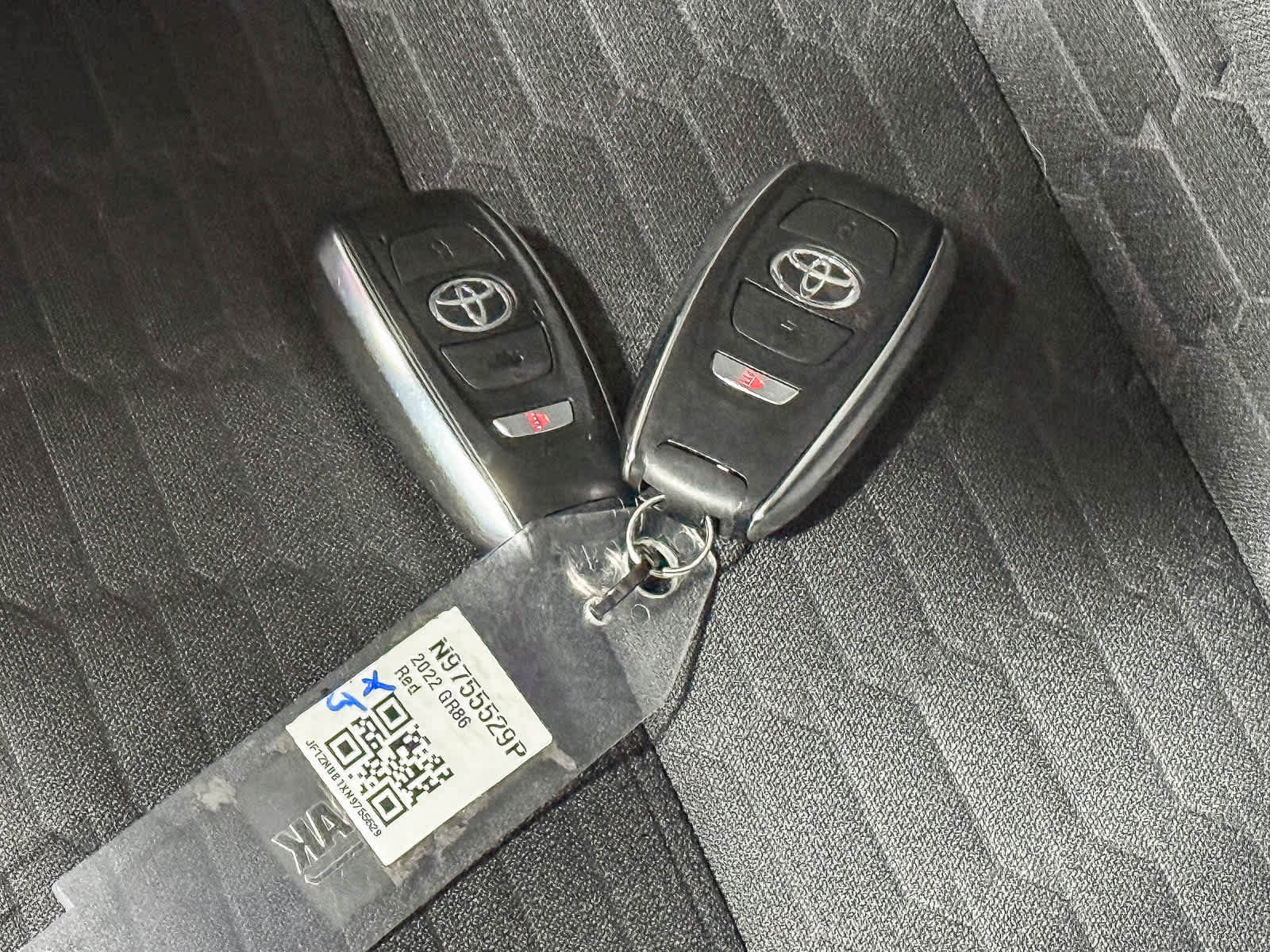 Used 2022 Toyota GR86 w/ ALL Weather Mat Package (TMS) RWD image 28