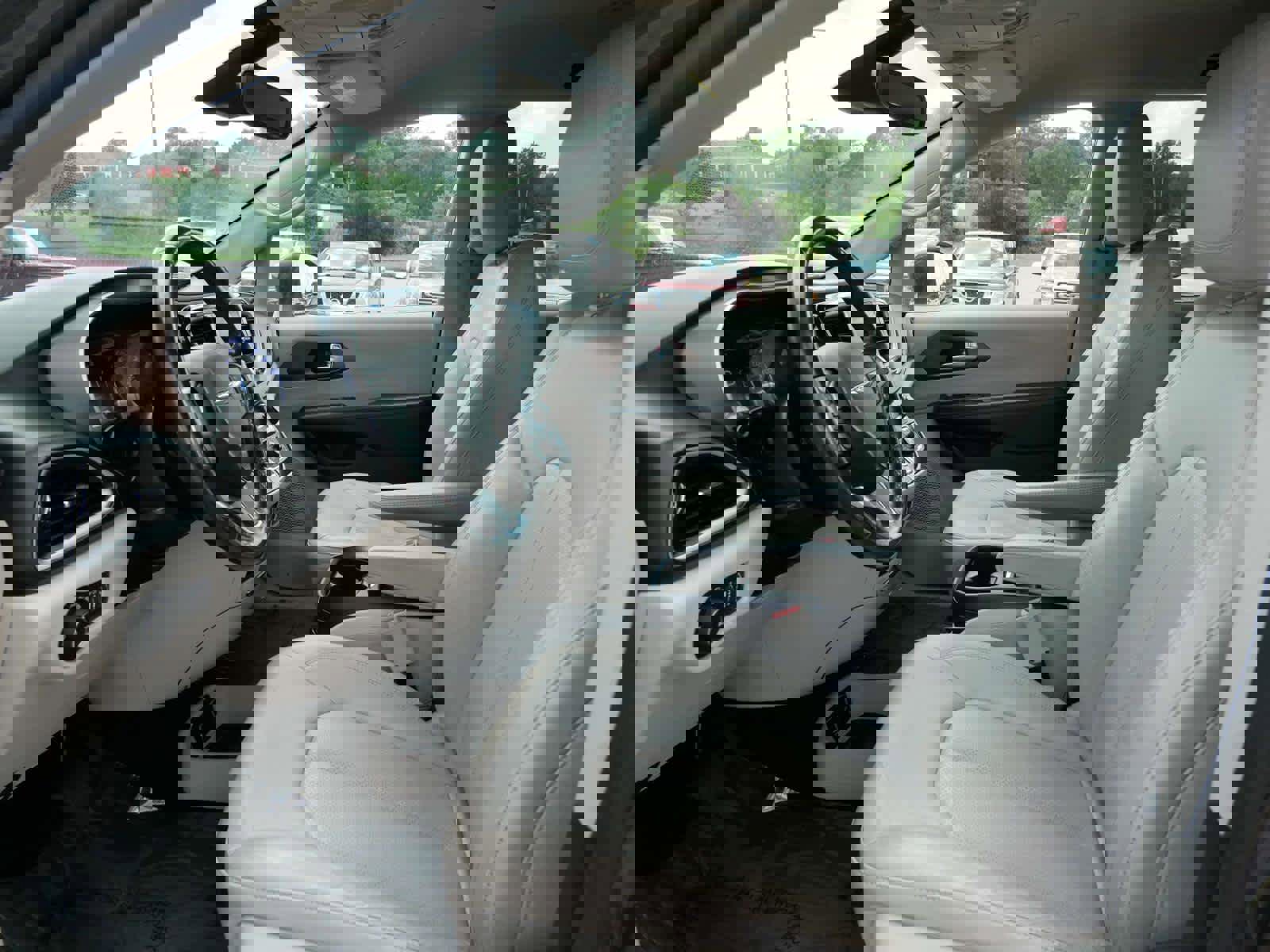 Used 2019 Chrysler Pacifica Touring-L w/ Advanced Safetytec Group image 10