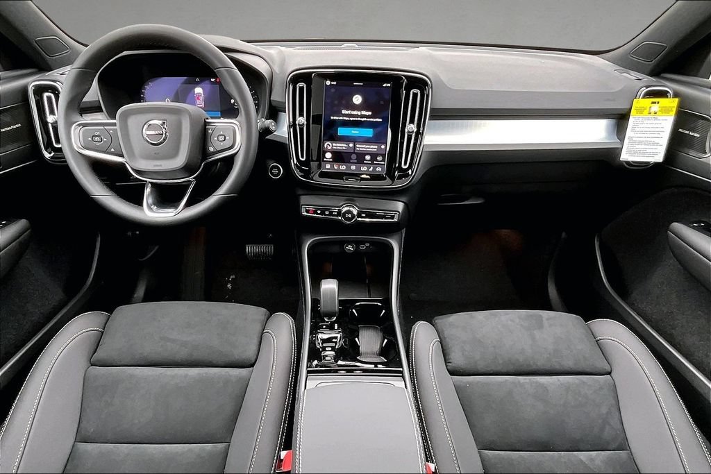 New 2026 Volvo XC40 B5 Ultra w/ Protection Package Premier AWD/4WD image 5
