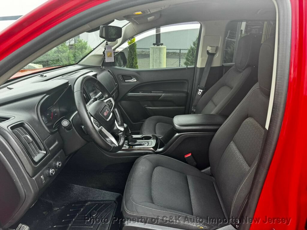 Used 2015 GMC Canyon SLE AWD/4WD image 13