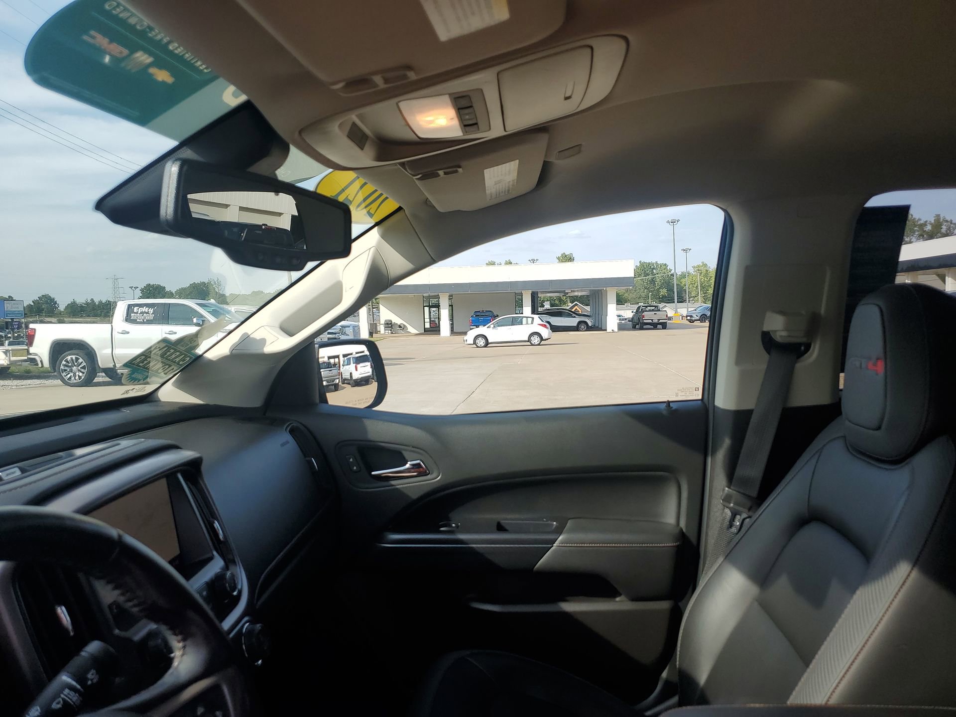 Used 2021 GMC Canyon AT4 w/ Driver Alert Package image 27