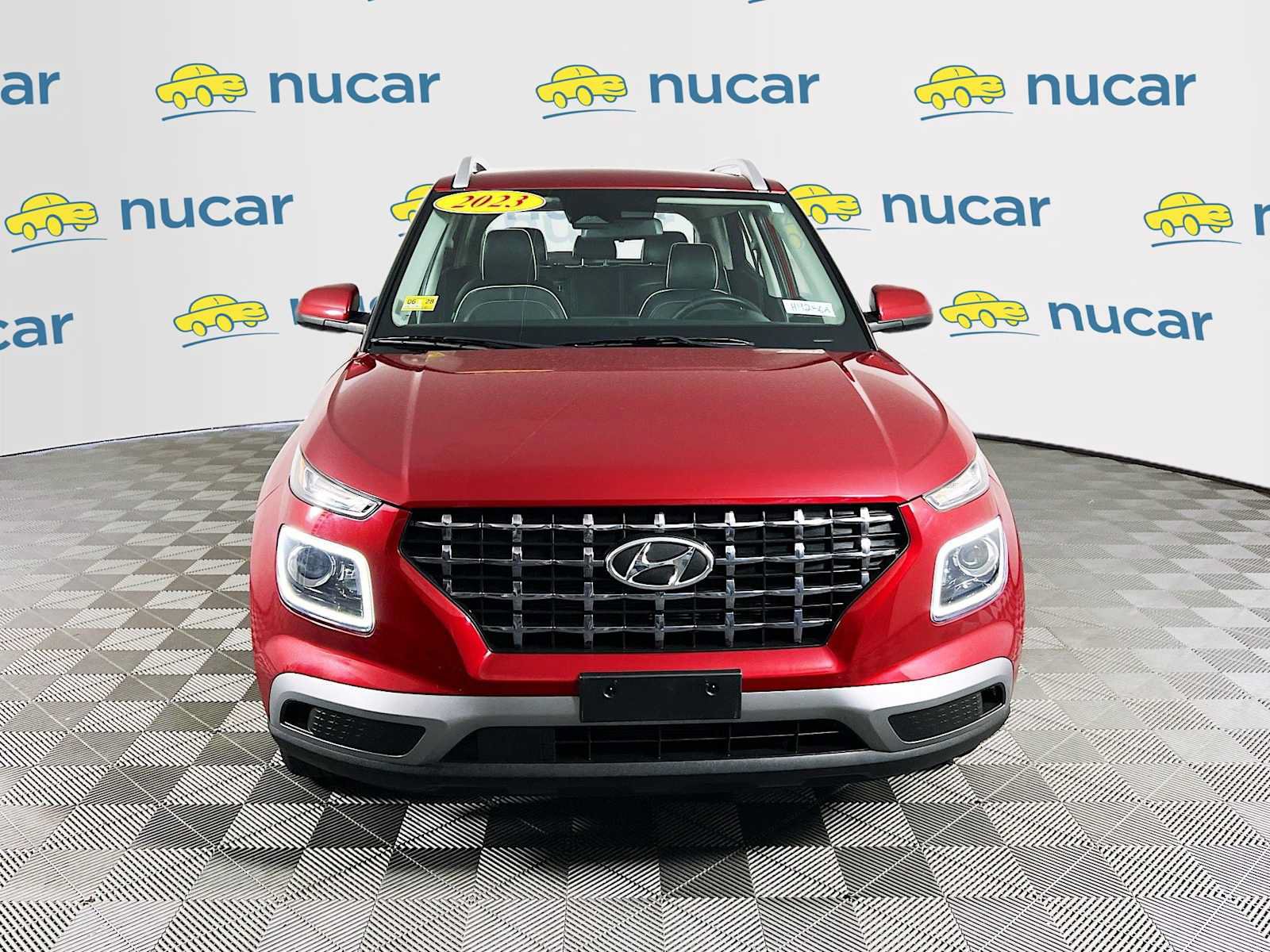 Certified 2023 Hyundai Venue Limited w/ Cargo Package FWD image 2