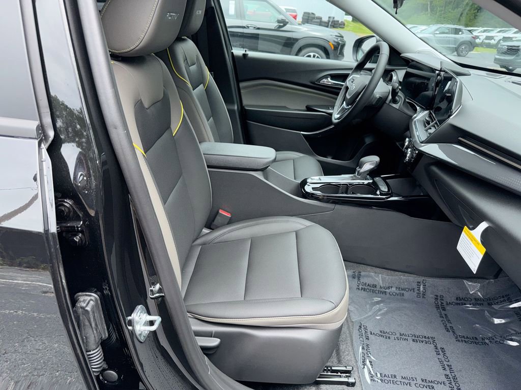 New 2026 Chevrolet Trax ACTIV w/ Driver Confidence Package FWD image 32