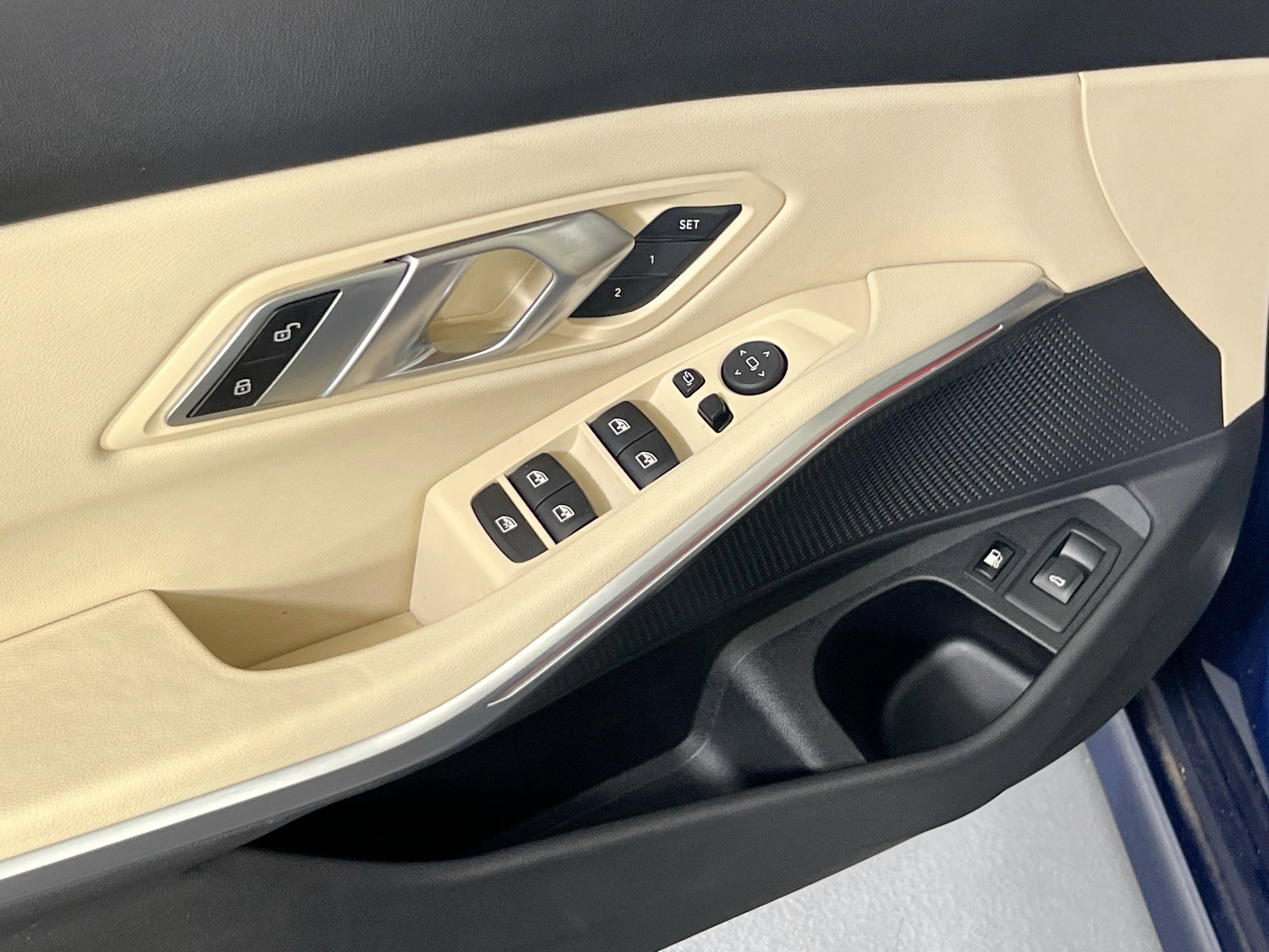 Used 2022 BMW 330e xDrive w/ Driving Assistance Package image 18