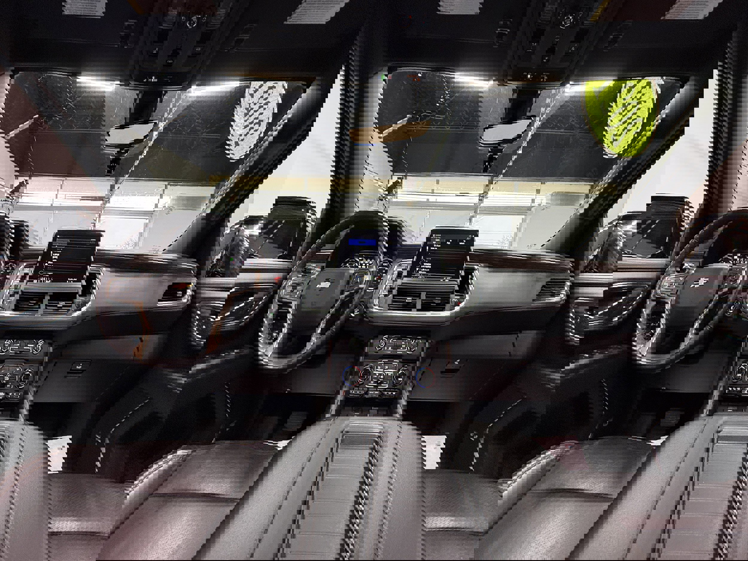 Used 2021 Chevrolet Tahoe High Country w/ Premium Package AWD/4WD image 12