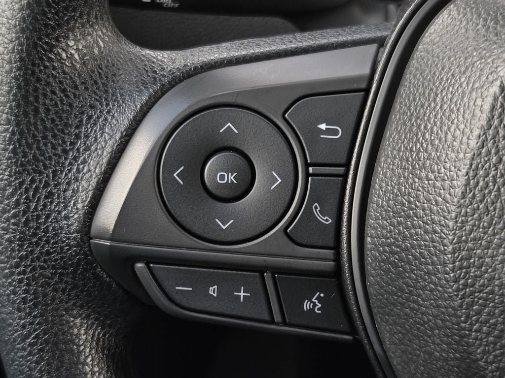 Used 2025 Toyota Corolla LE FWD image 22