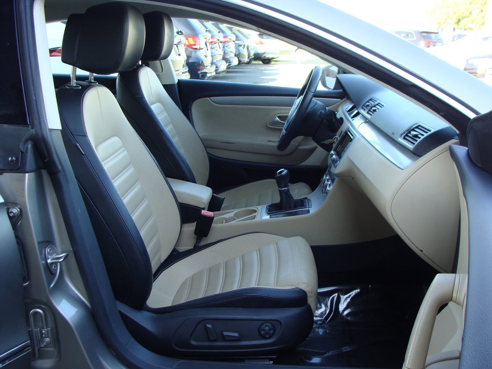Used 2014 Volkswagen CC R-Line image 10