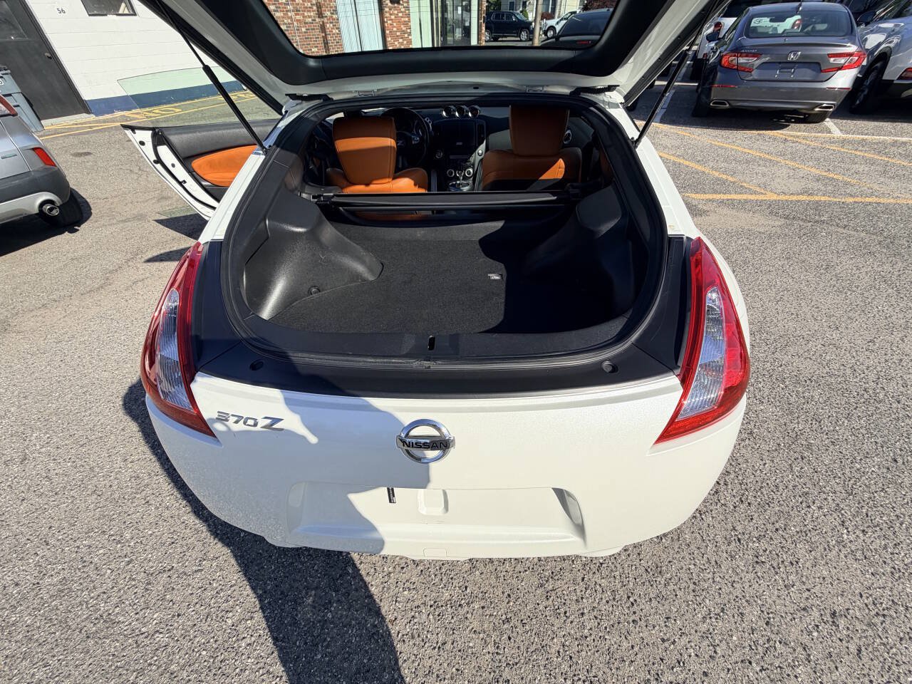 Used 2012 Nissan 370Z Touring RWD image 18