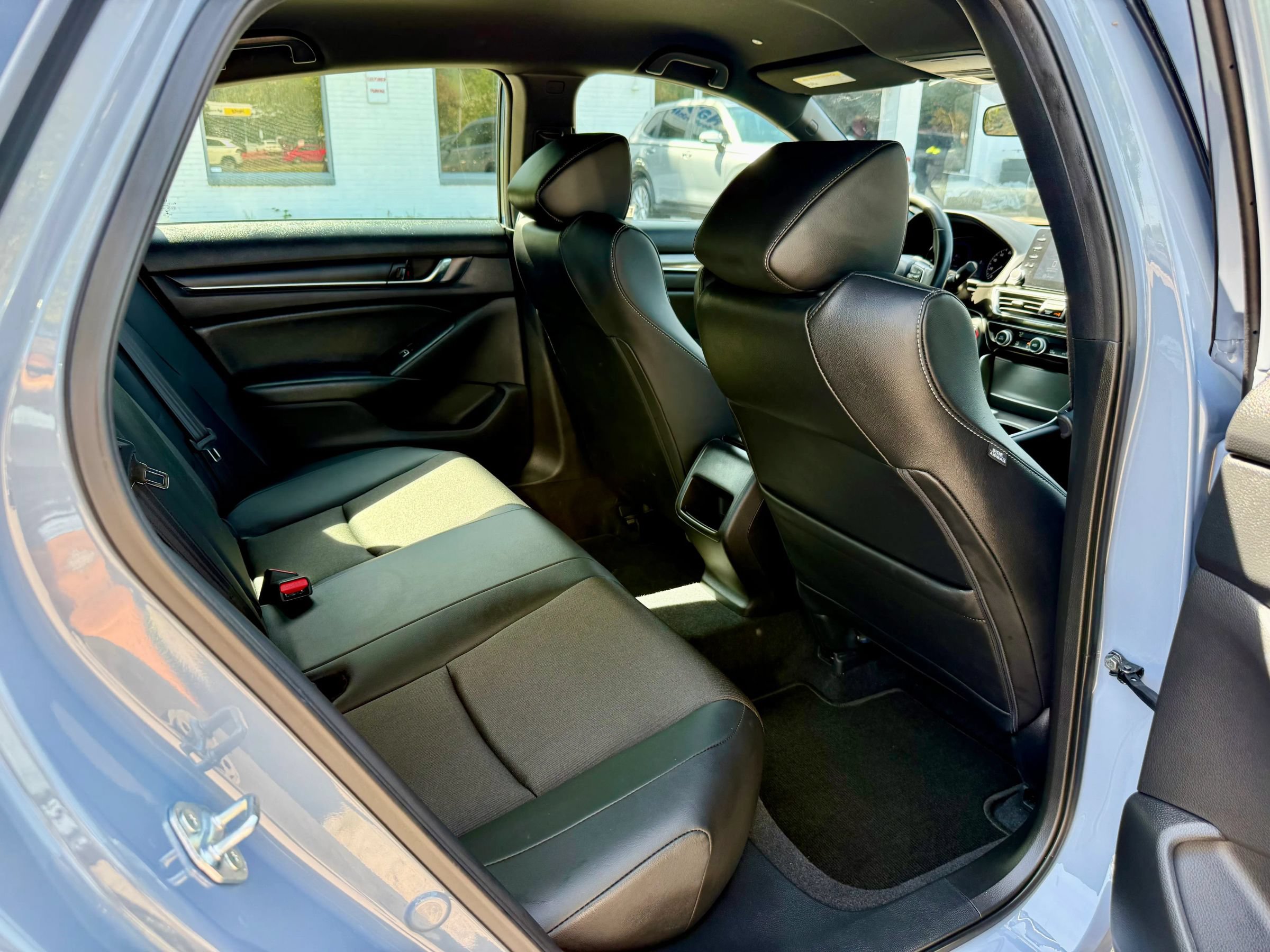 Used 2022 Honda Accord Sport image 11