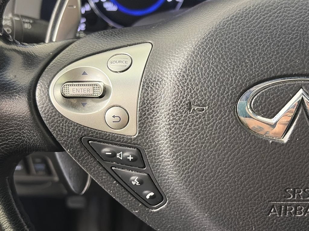 Used 2016 INFINITI QX70 AWD w/ Premium Package image 17
