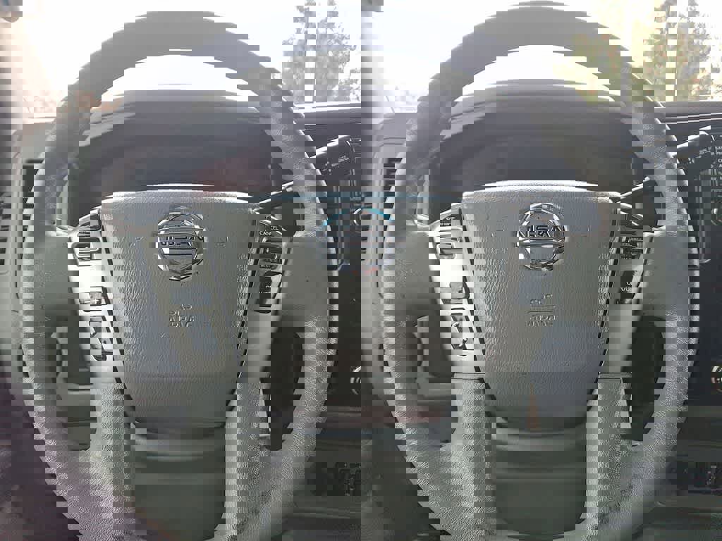 Used 2016 Nissan NV 3500 SV w/ SV Technology Package image 16