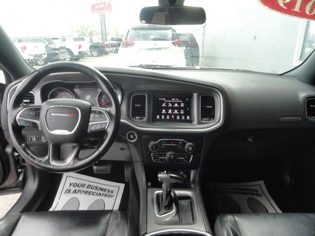 Used 2019 Dodge Charger SXT w/ Leather Interior Group image 16
