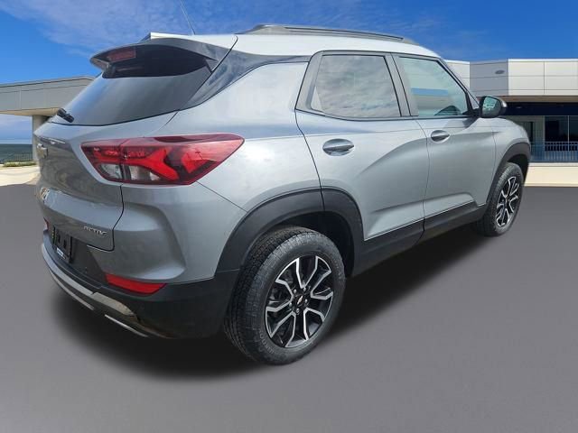 Used 2023 Chevrolet TrailBlazer ACTIV w/ Sun and Liftgate Package image 6