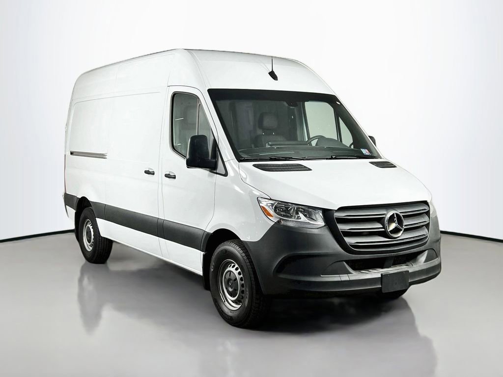 Used 2023 Mercedes-Benz Sprinter 2500 image 3