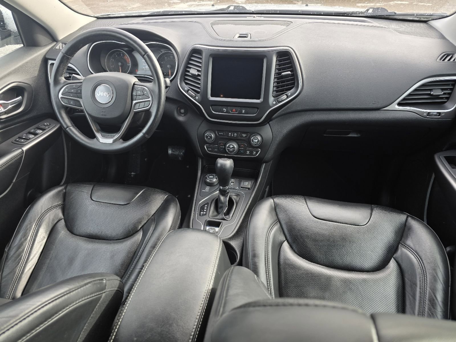 Used 2021 Jeep Cherokee Latitude Lux w/ Comfort/Convenience Group image 19