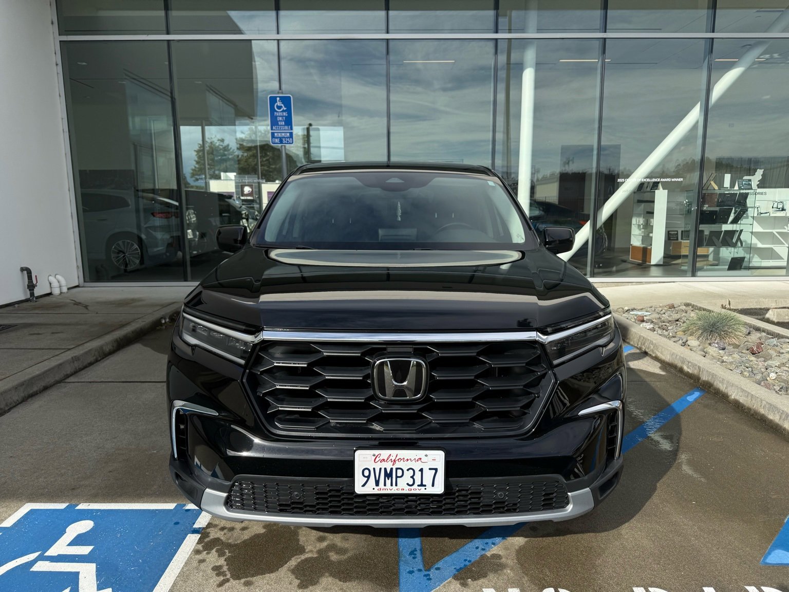 Used 2023 Honda Pilot EX-L image 3