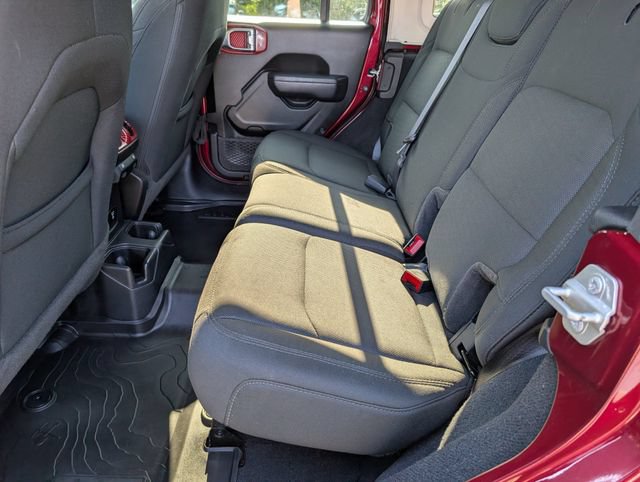 Used 2022 Jeep Wrangler Unlimited Sport AWD/4WD image 11