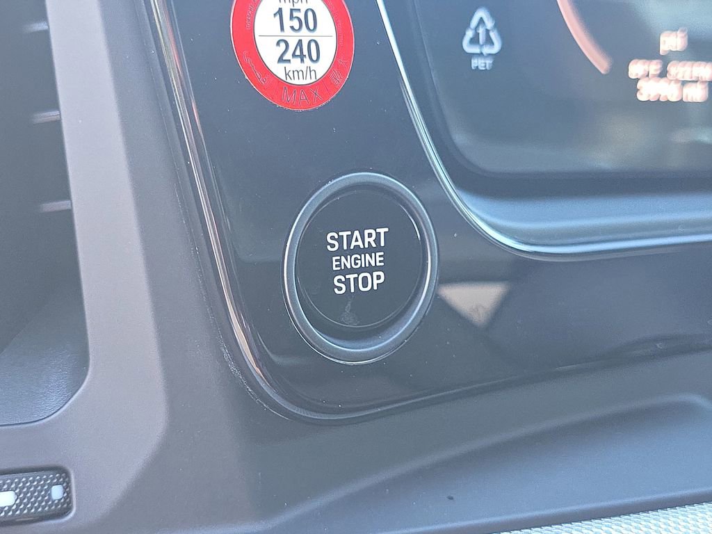 Certified 2025 Porsche Cayenne image 39