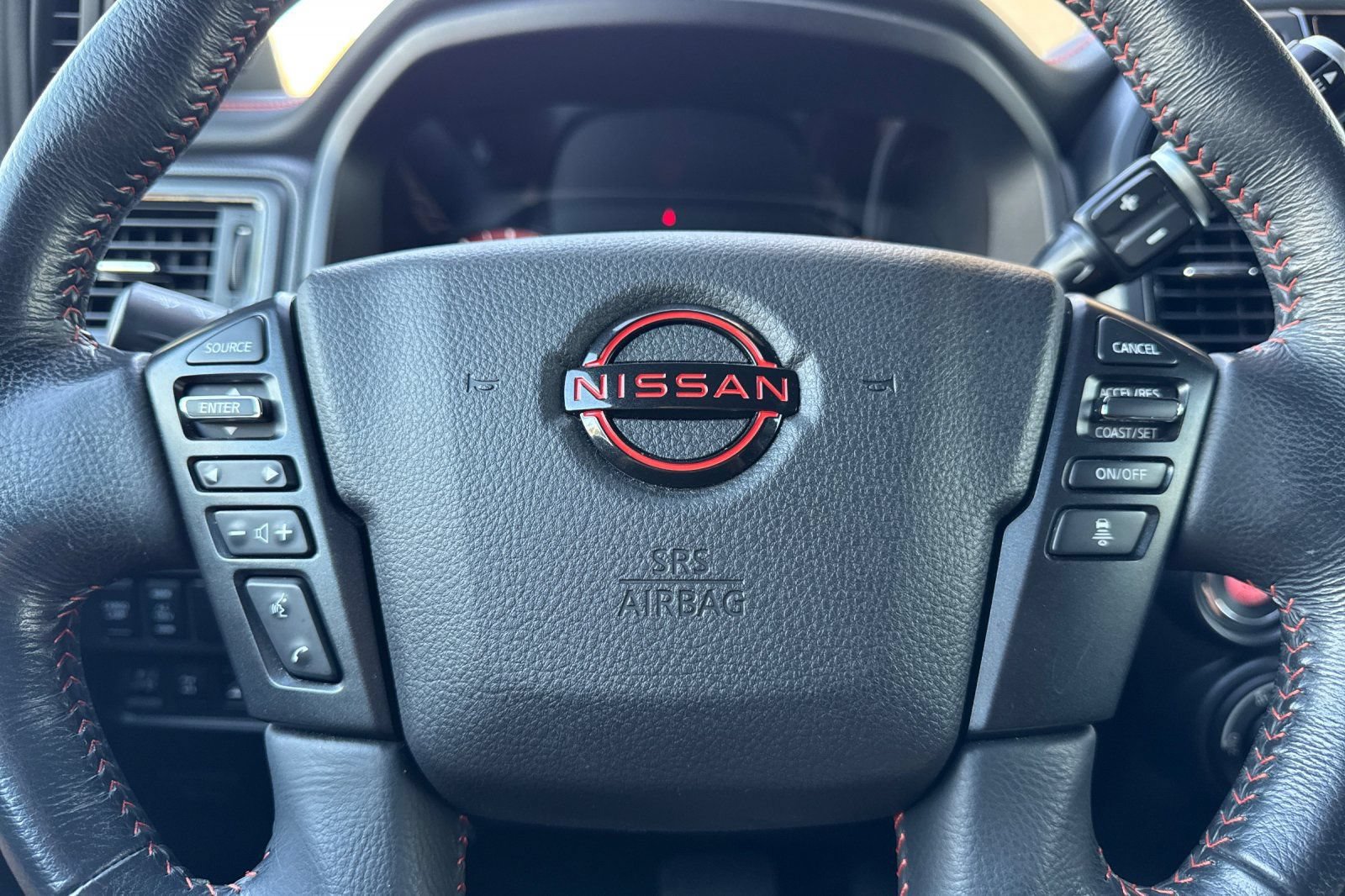 Used 2024 Nissan Titan PRO-4X w/ Pro-4x Utility Package AWD/4WD image 23